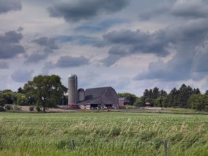 Fargo ND DISCOUNT REALTOR landscape barn